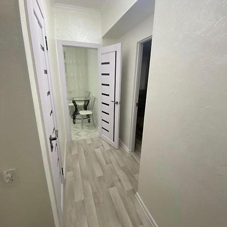 Apartament Ахметова 6 7 Ałma Ata Zewnętrze zdjęcie